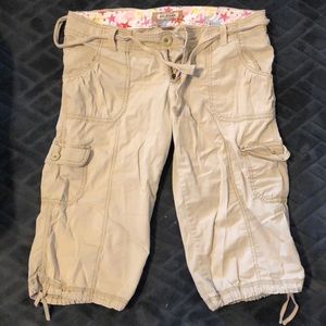 Khaki cargo capris
